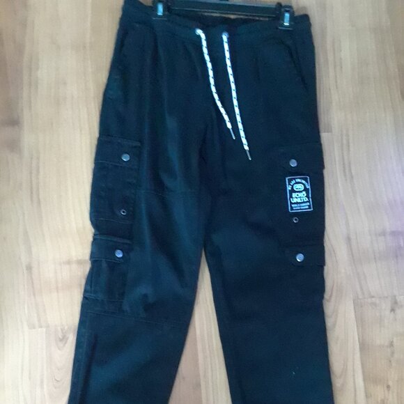 ECKO UNLT'D 100% Cotto Cargo Pants With Metal Buttons And Grommet Detailing New - Picture 2 of 12